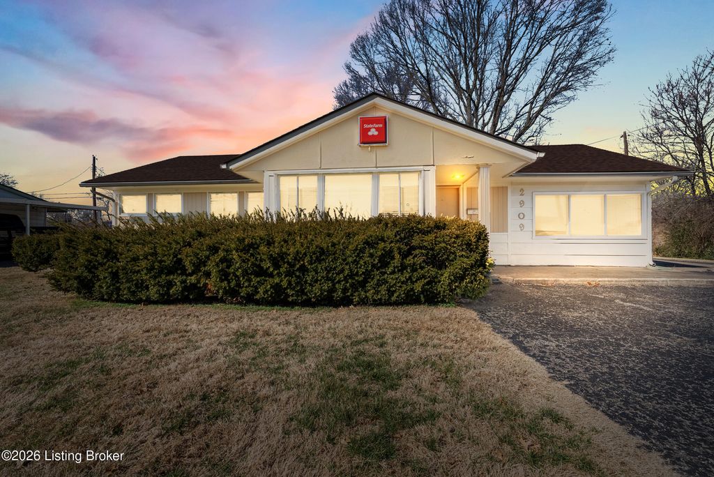 Photo of 2909 Hikes Ln, Louisville, KY 40218 (MLS # 1709698)