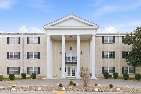 Photo of 205 El Conquistador Pl, Louisville, KY 40220 (MLS # 1706426)