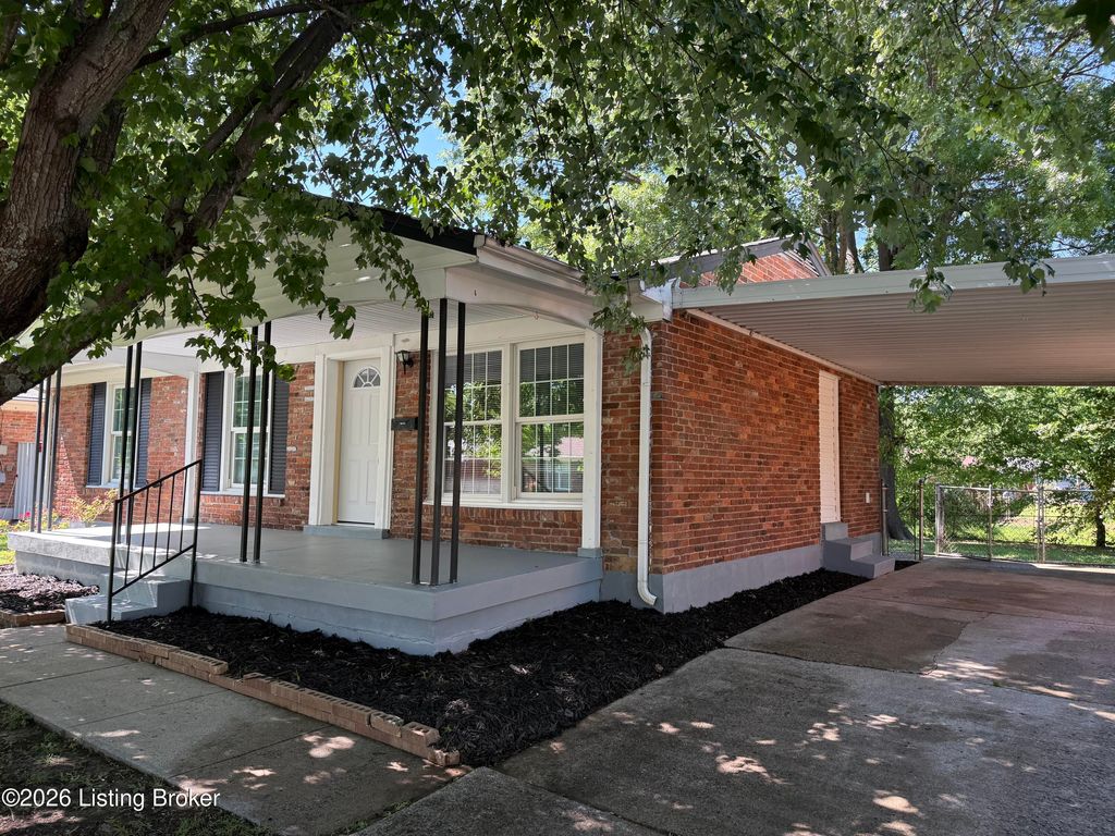 Photo of 123 Scottsdale Blvd, Louisville, KY 40214 (MLS # 1716312)