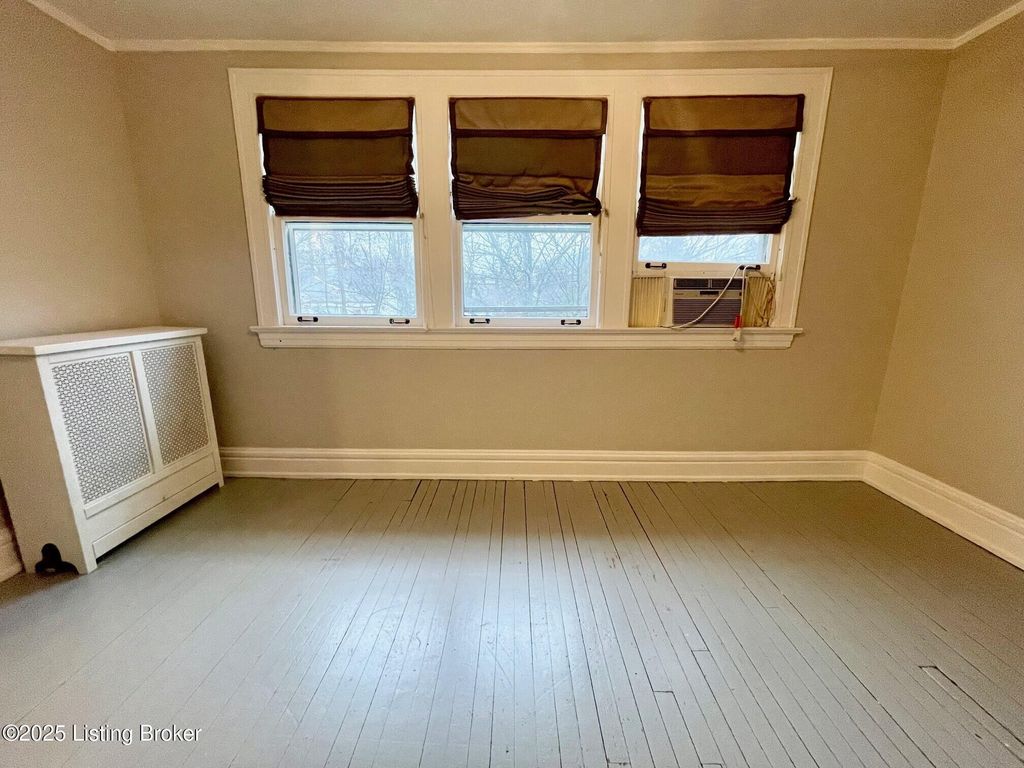 Photo of 1401 E Breckinridge St #4, Louisville, KY 40204 (MLS # 1705181)