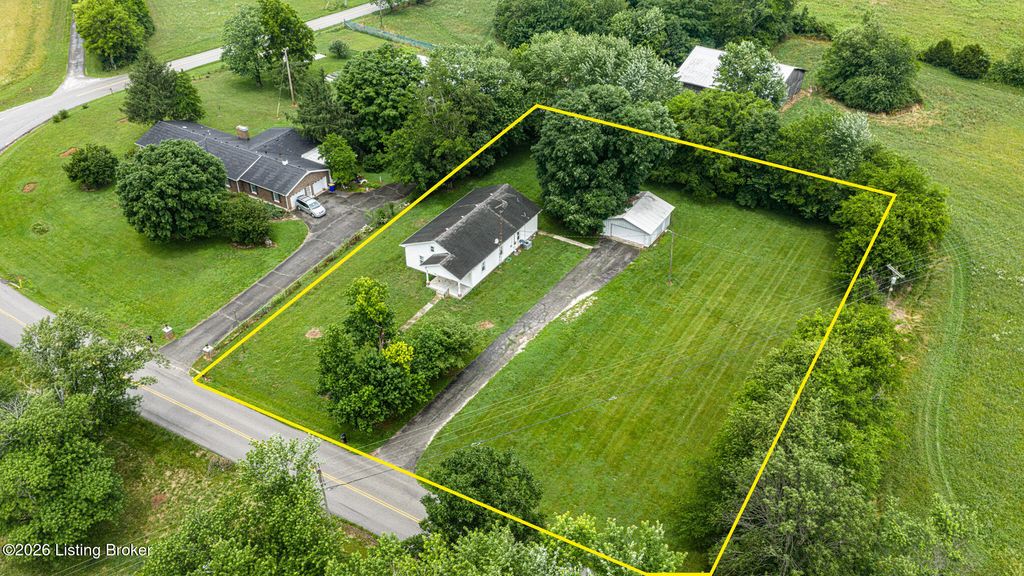 Photo of 1540 Boiling Springs Rd, Bowling Green, KY 42101 (MLS # 1719289)