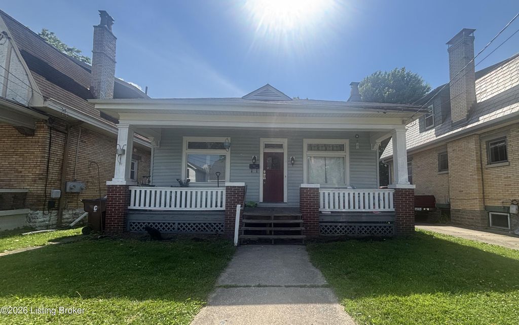 Photo of 3911 Gilbert Ave, Covington, KY 41015 (MLS # 1718102)