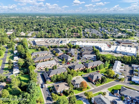 Tiny photo for 339 S Dorsey Ln, Louisville, KY 40223 (MLS # 1725611)