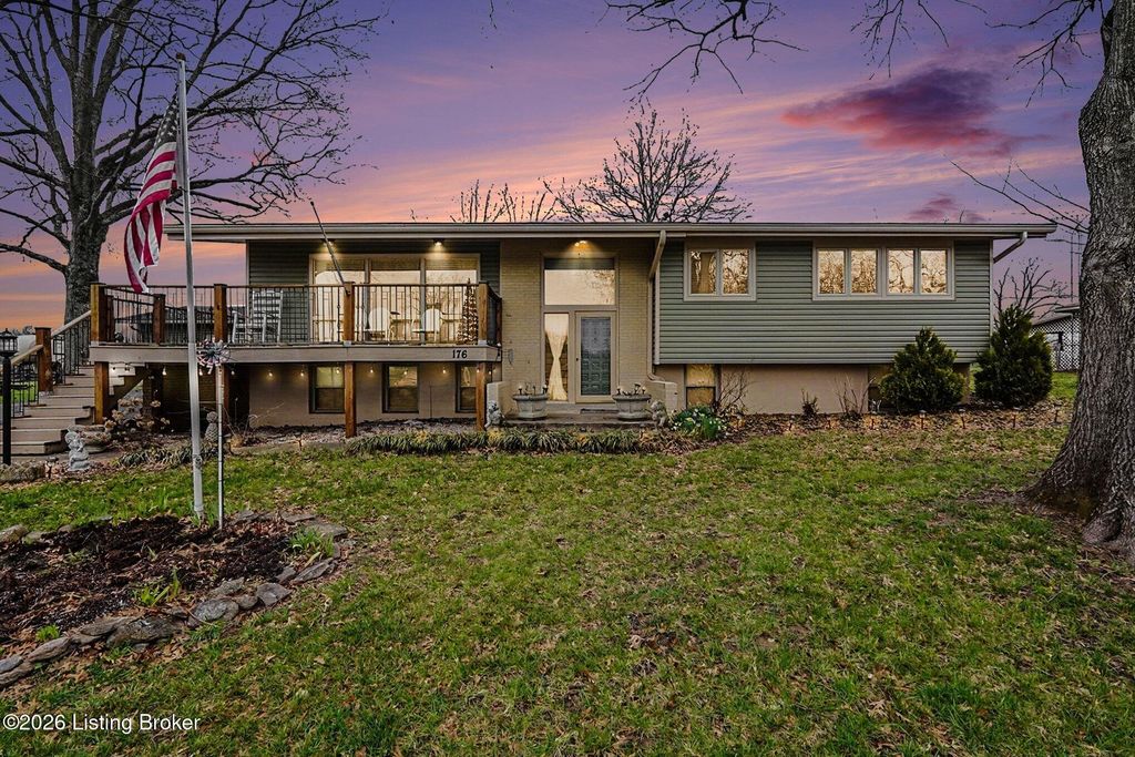 Photo of 176 Chilton Ct, Campbellsburg, KY 40011 (MLS # 1711131)