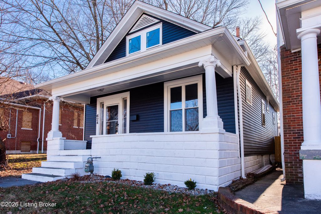 Photo of 424 Gwendolyn St, Louisville, KY 40203 (MLS # 1705996)