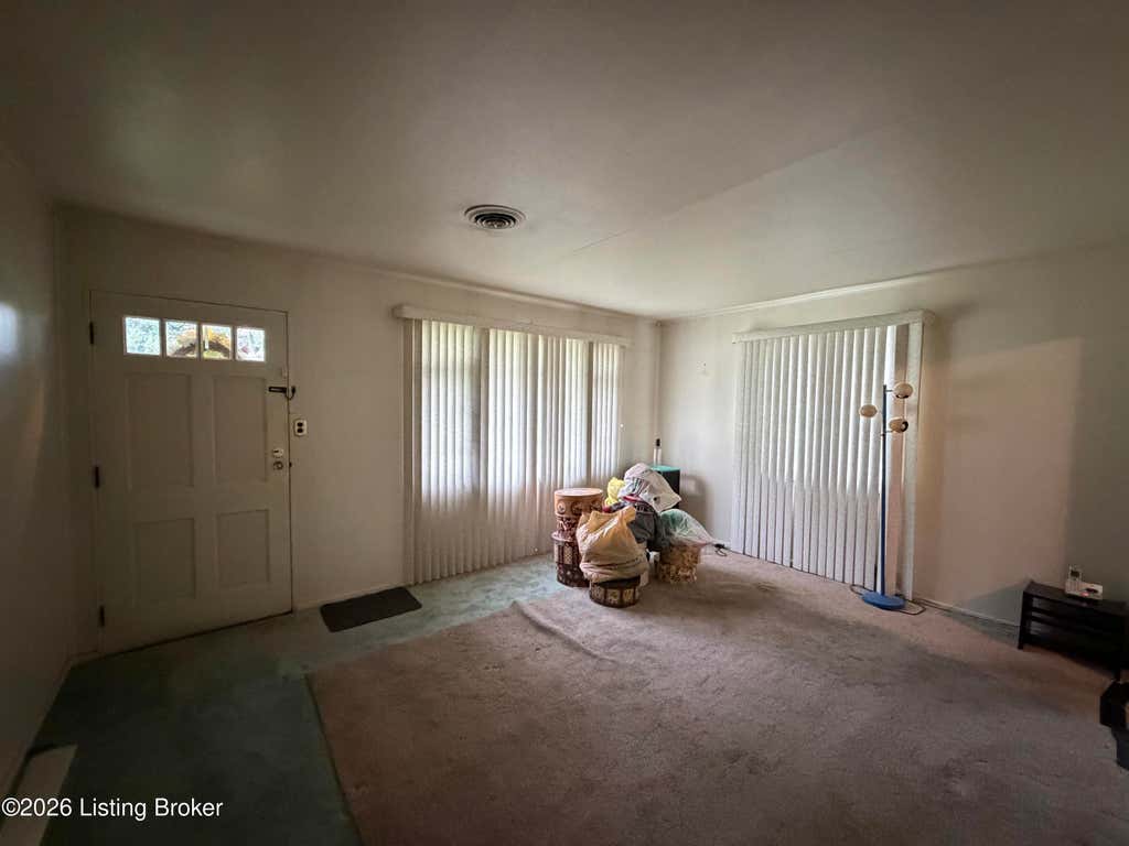 Photo of 224 Derby Ave, Louisville, KY 40218 (MLS # 1726378)