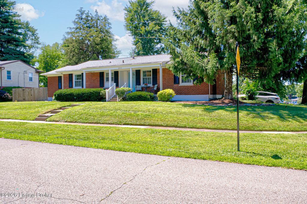 Photo of 8800 Hermitage Ct, Louisville, KY 40242 (MLS # 1721466)