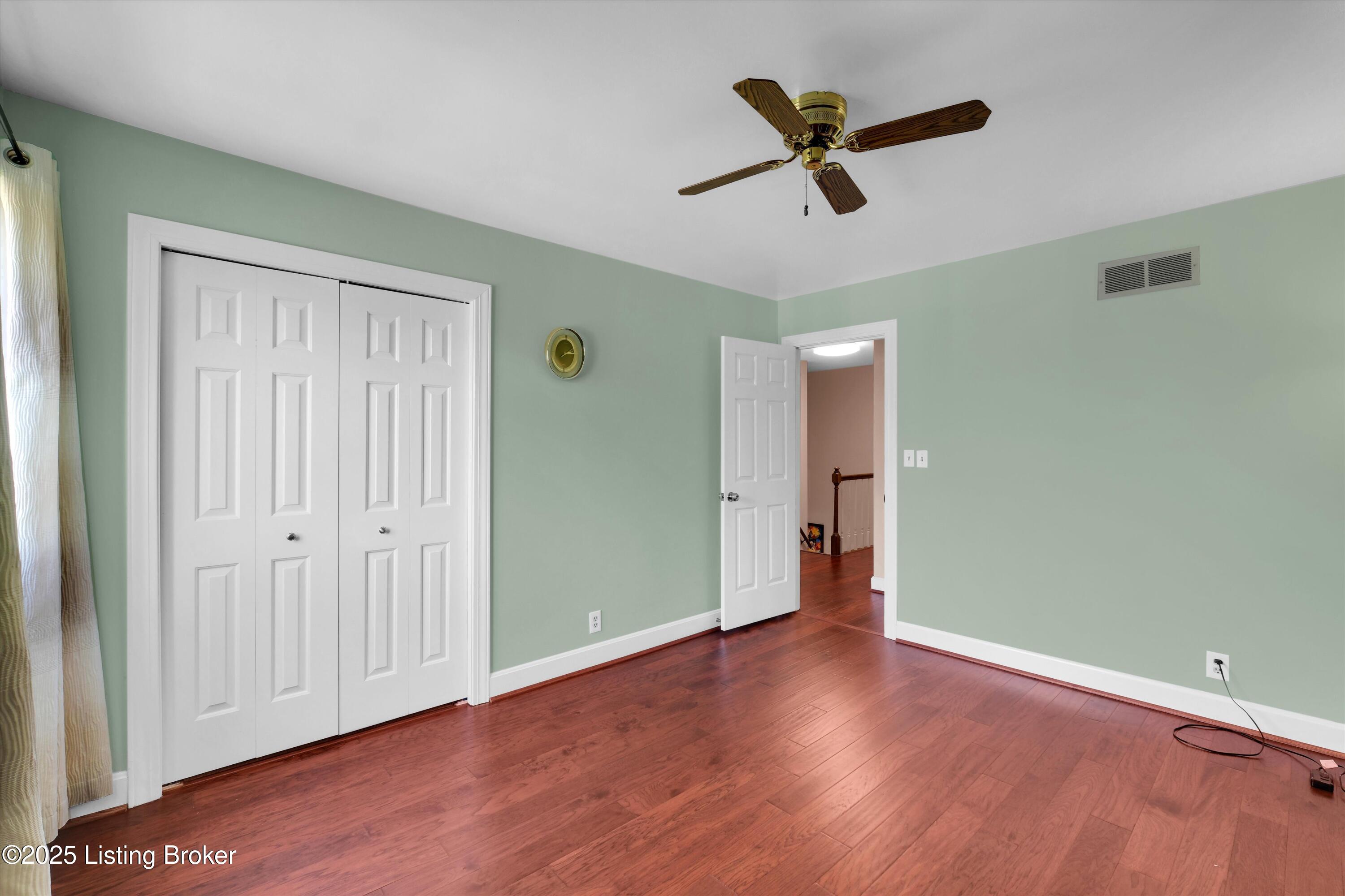 418 Glensford Dr, Louisville, Kentucky image 28