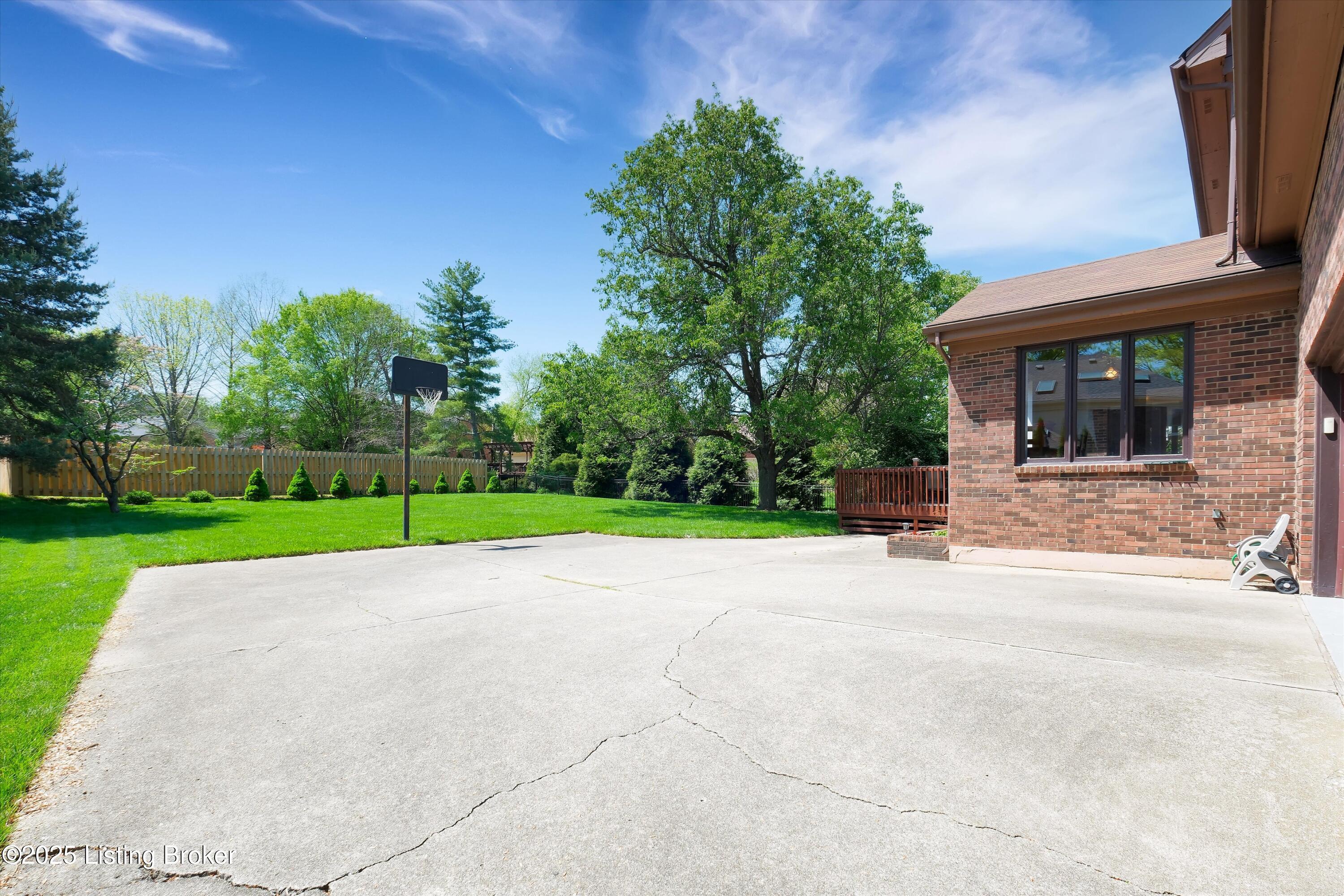 418 Glensford Dr, Louisville, Kentucky image 43