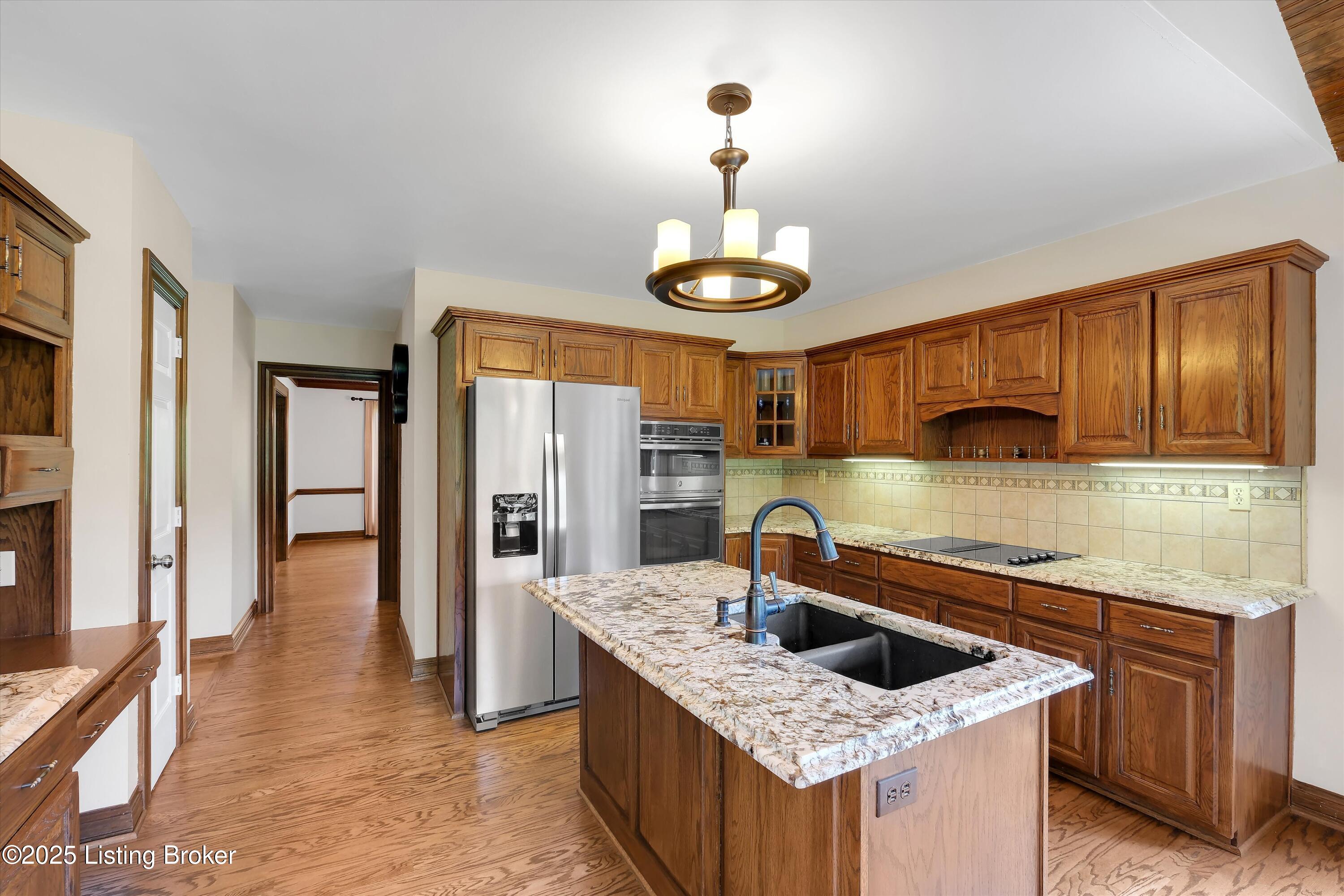 418 Glensford Dr, Louisville, Kentucky image 12