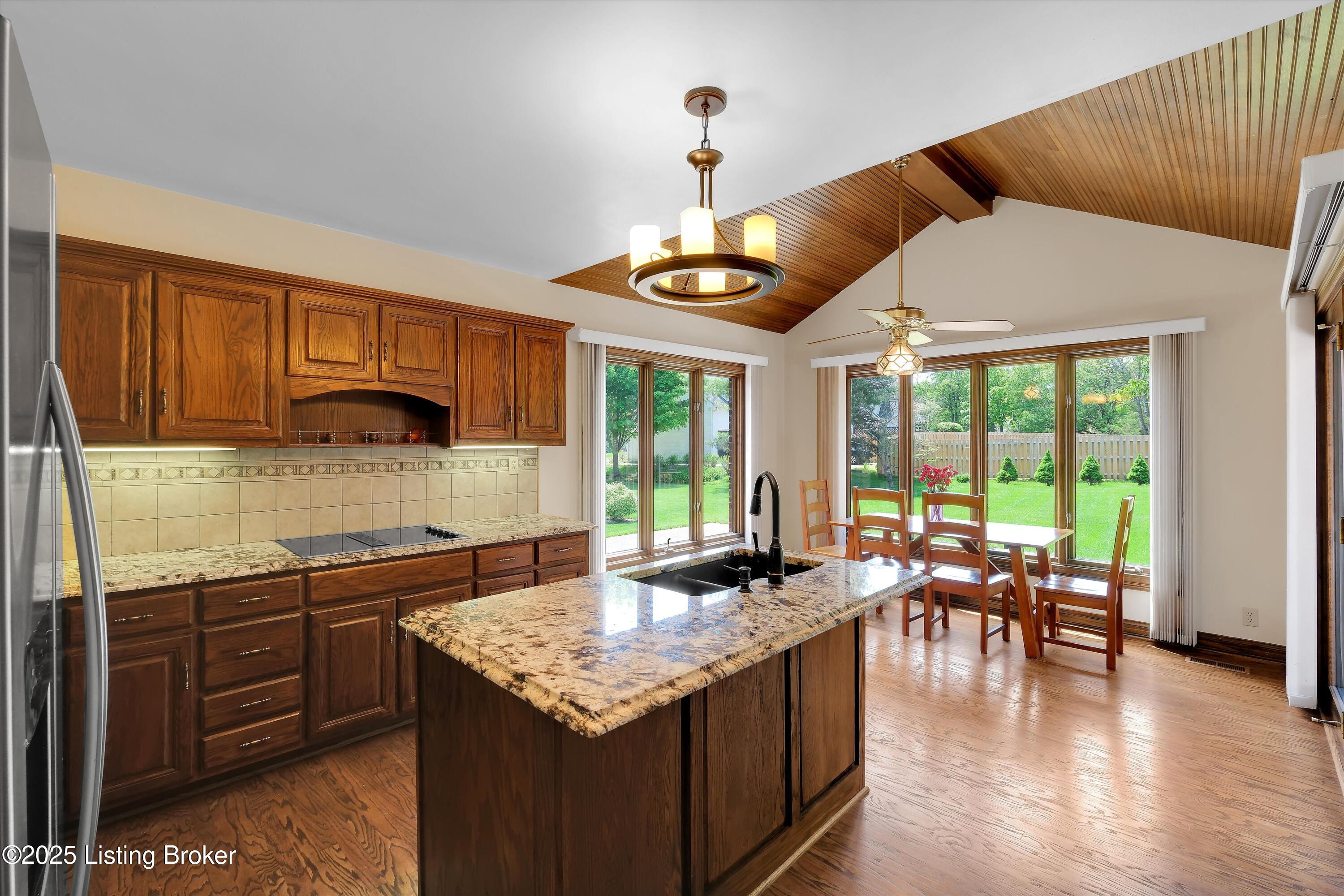 418 Glensford Dr, Louisville, Kentucky image 10