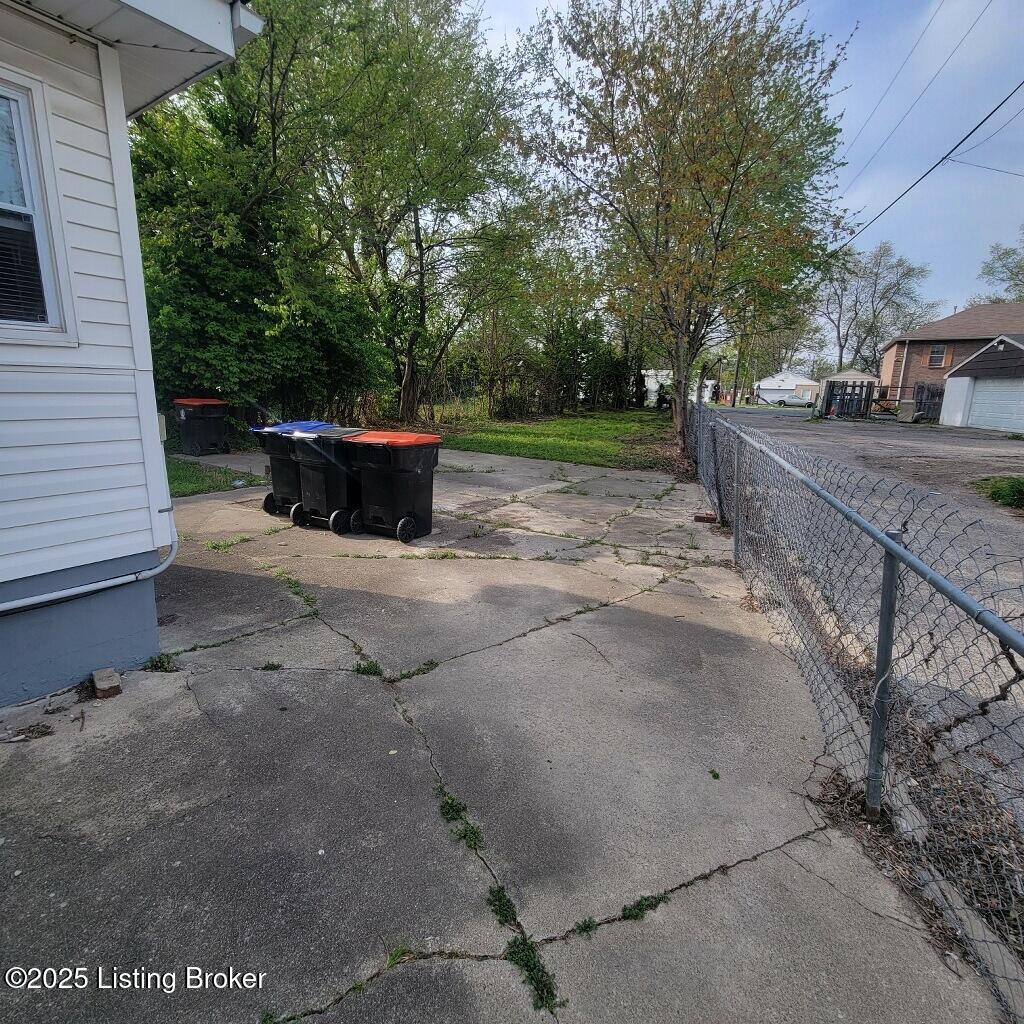 1317 Shingo Ave, Louisville, Kentucky image 3