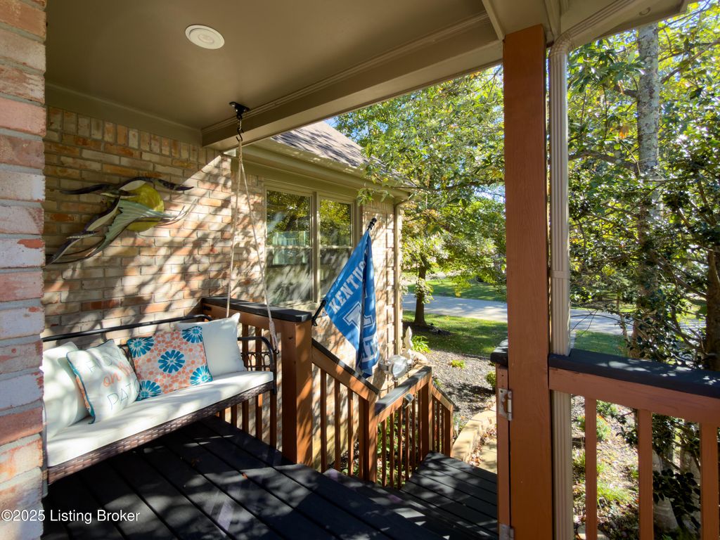 Photo of 10307 Amberwell Park Rd, Louisville, KY 40241 (MLS # 1701670)