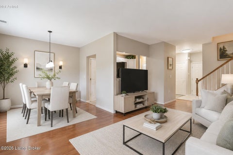 Townhouse For Sale - 4934 Merton Square<br/> Jefferson County, Louisville, KY 40241