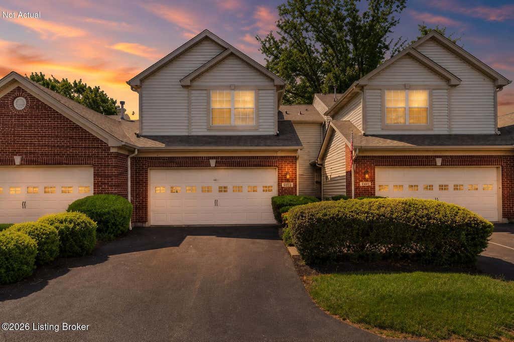 Photo of 4934 Merton Square, Louisville, KY 40241 (MLS # 1716913)