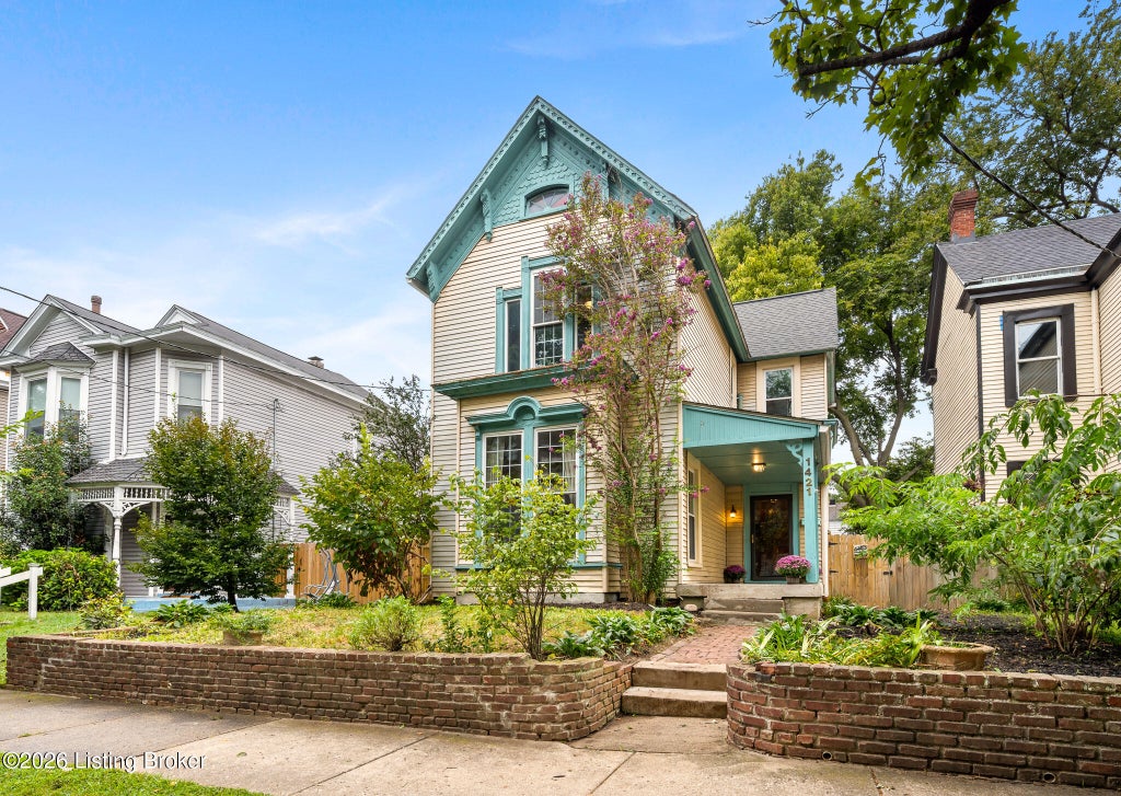Photo of 1421 Morton Ave, Louisville, KY 40204 (MLS # 1730148)