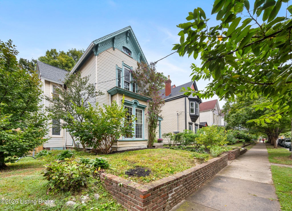 Photo of 1421 Morton Ave, Louisville, KY 40204 (MLS # 1730148)