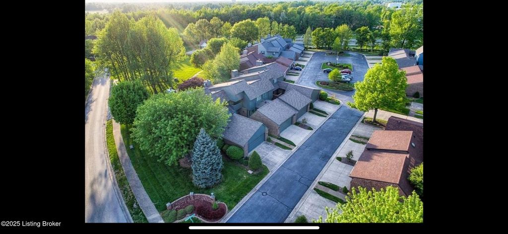 Photo of 4120 Mason Woods Ln, Owensboro, KY 42303 (MLS # 1705292)