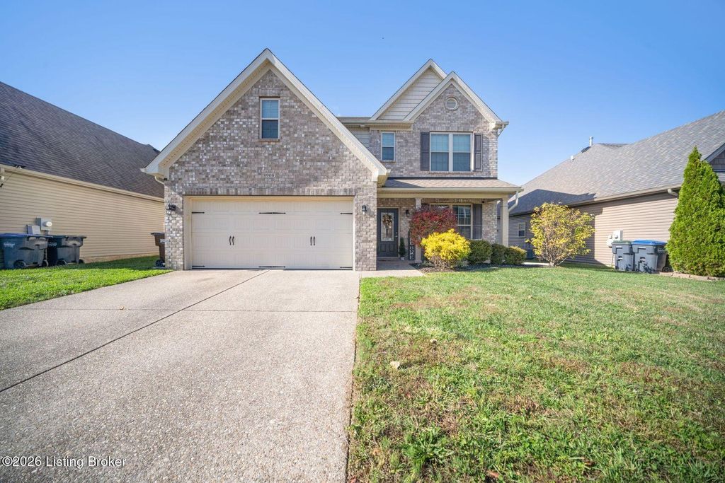 Photo of 8908 Talon Ridge Dr, Louisville, KY 40229 (MLS # 1713688)