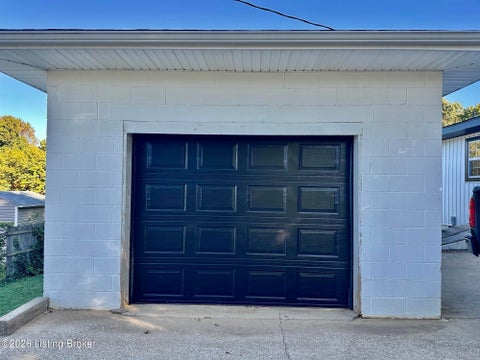 Tiny photo for 105 Hayward Rd, Vine Grove, KY 40175 (MLS # 1730982)