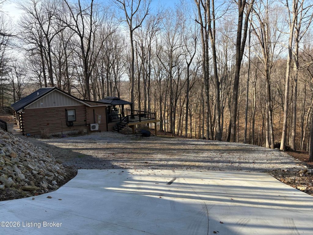Photo of 362 Tules Landing Ln, Westview, KY 40178 (MLS # 1712779)