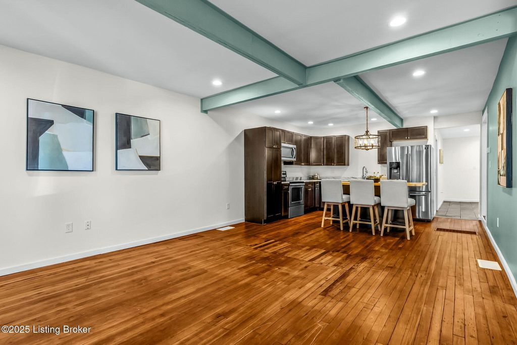 Photo of 506 E Ormsby Ave, Louisville, KY 40203 (MLS # 1713897)