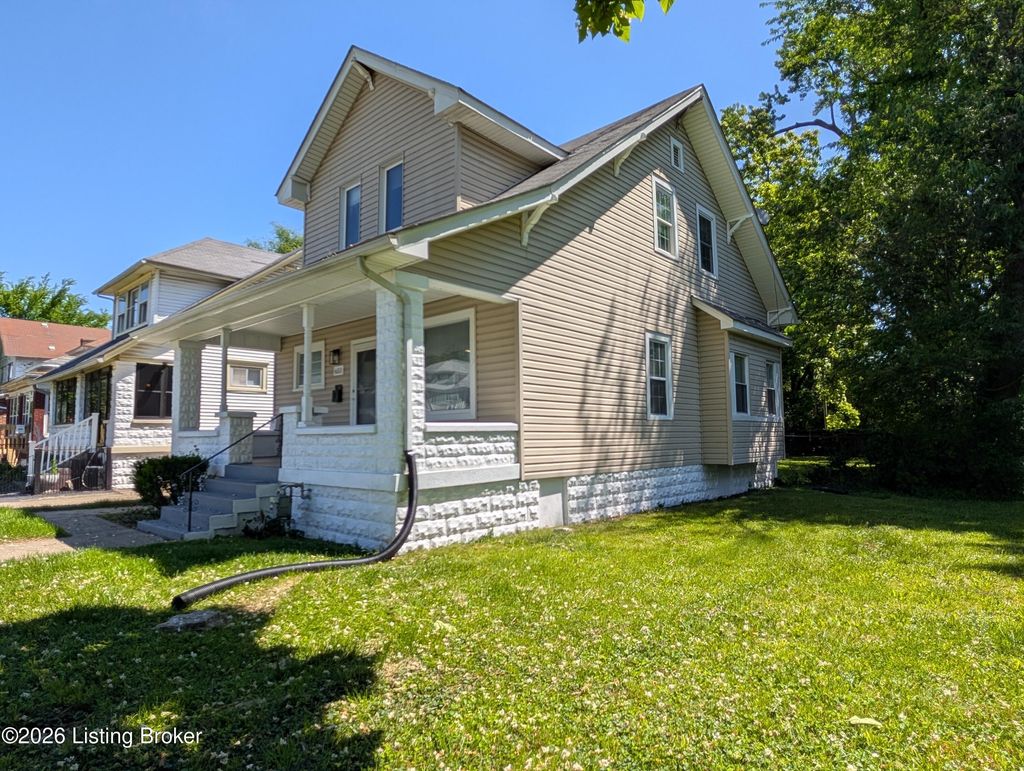 Photo of 651 Louis Coleman Junior Dr, Louisville, KY 40211 (MLS # 1716825)