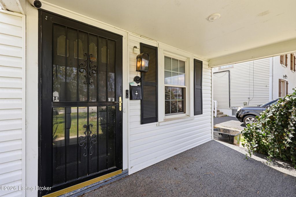 Photo of 1054 Oakwood Ave, Louisville, KY 40215 (MLS # 1713352)