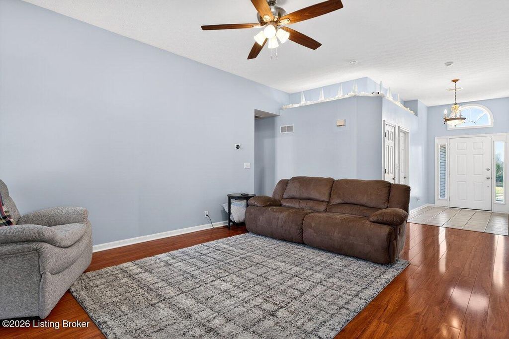 Photo of 15711 Beckley Hills Dr, Louisville, KY 40245 (MLS # 1711236)