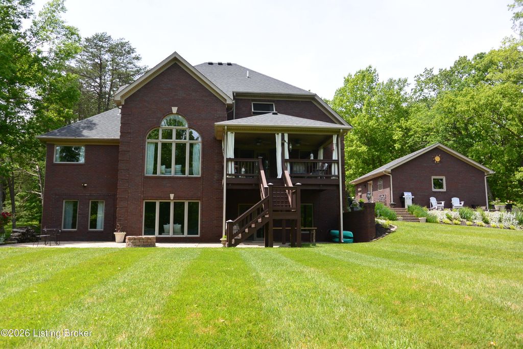 Photo of 1464 E Sanders Ln, Mt Washington, KY 40047 (MLS # 1714344)
