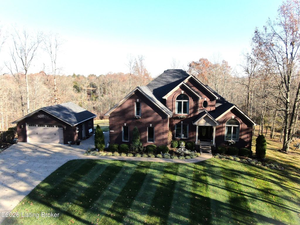Photo of 1464 E Sanders Ln, Mt Washington, KY 40047 (MLS # 1714344)