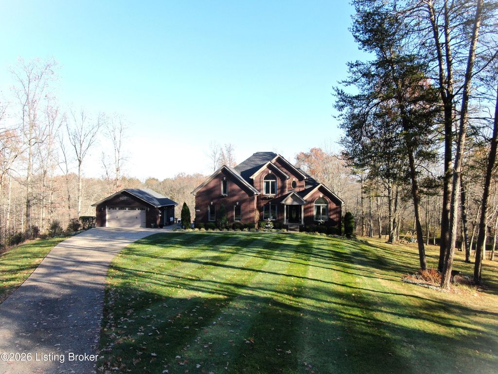 Photo of 1464 E Sanders Ln, Mt Washington, KY 40047 (MLS # 1714344)