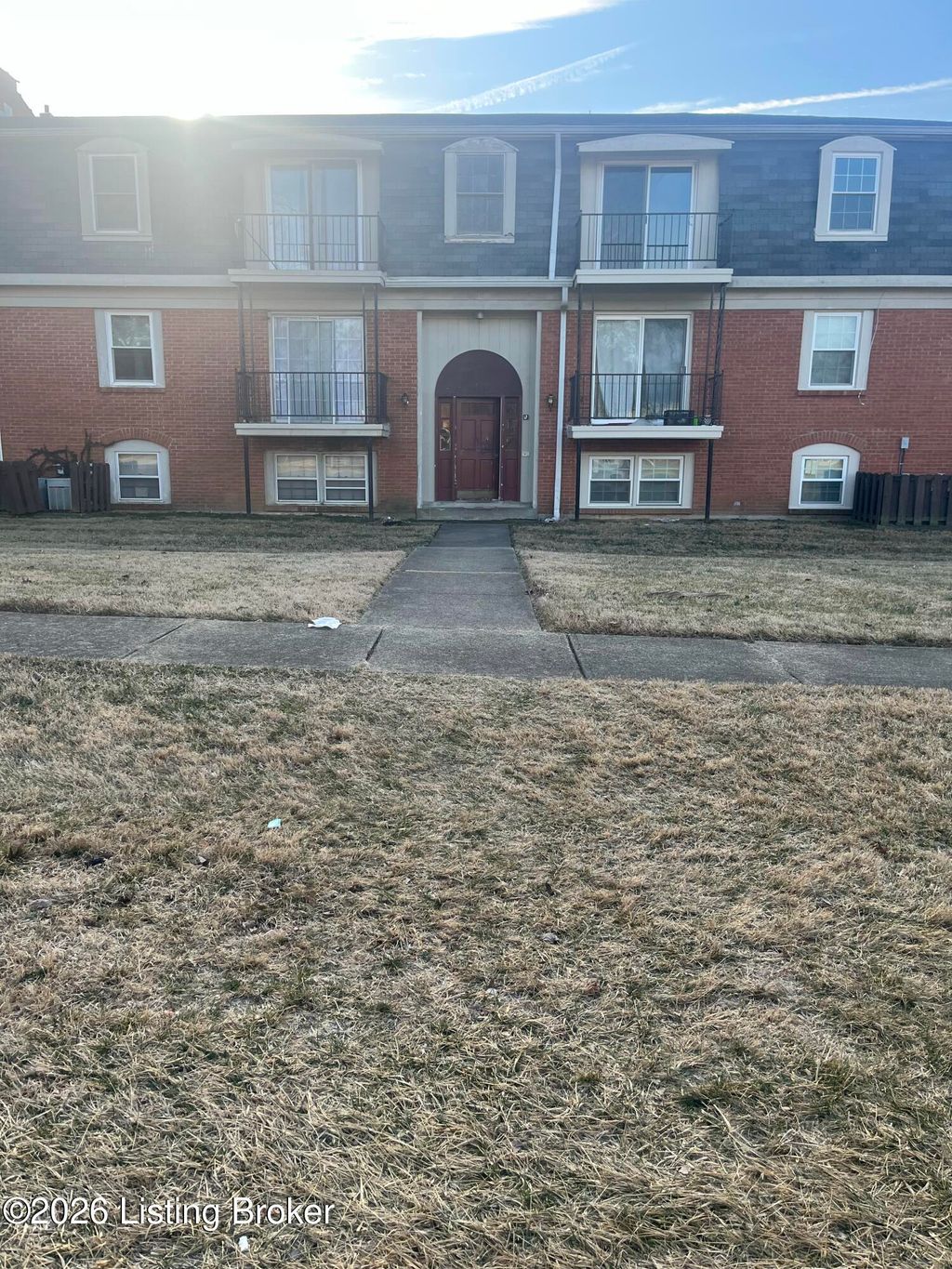 Photo of 8714 Bayberry Pl #APT 3, Louisville, KY 40242 (MLS # 1708146)