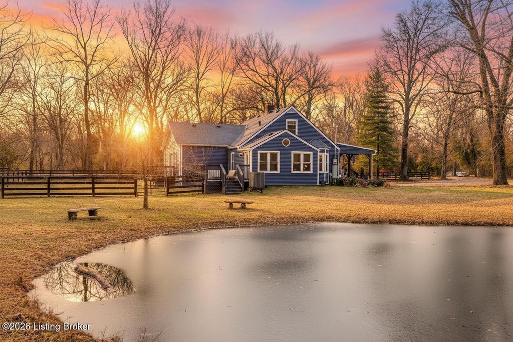 Photo of 219 Wood Rd, Louisville, KY 40222 (MLS # 1711835)