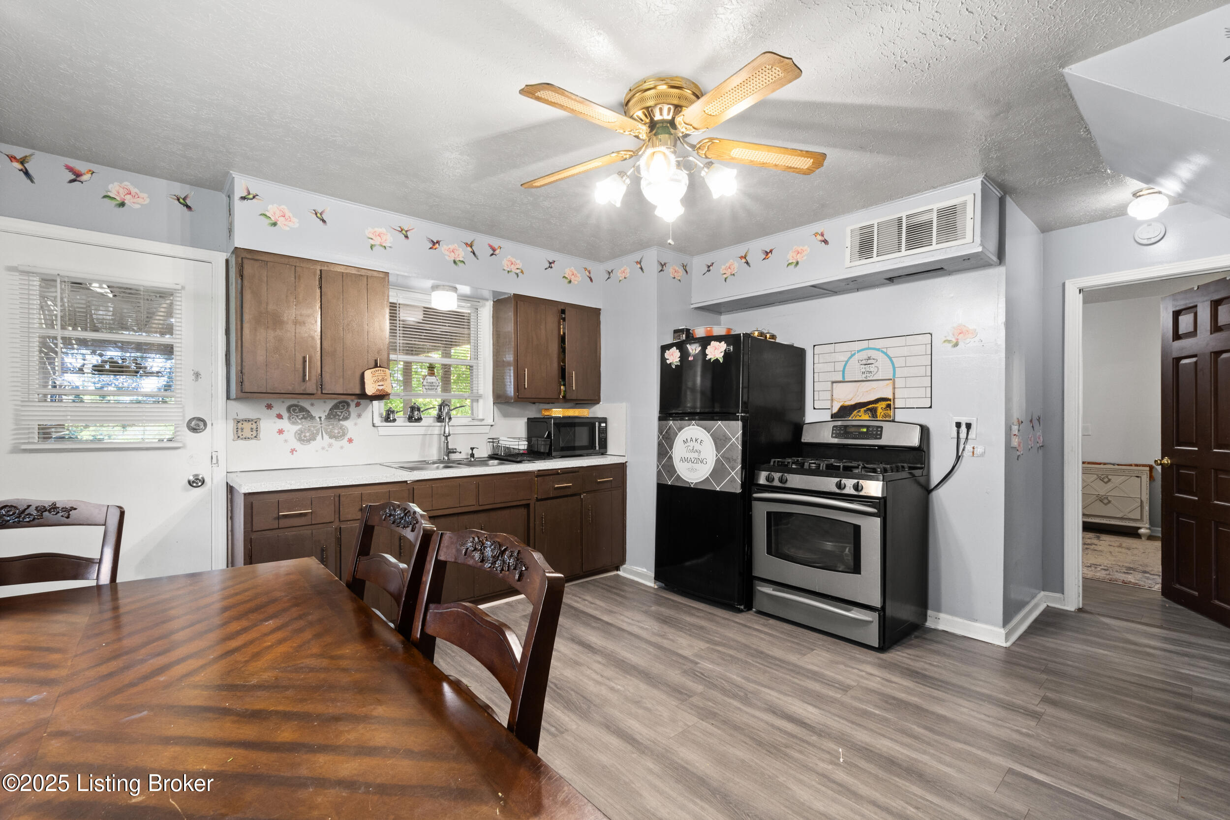 1626 Haskin Ave, Louisville, Pennsylvania image 5
