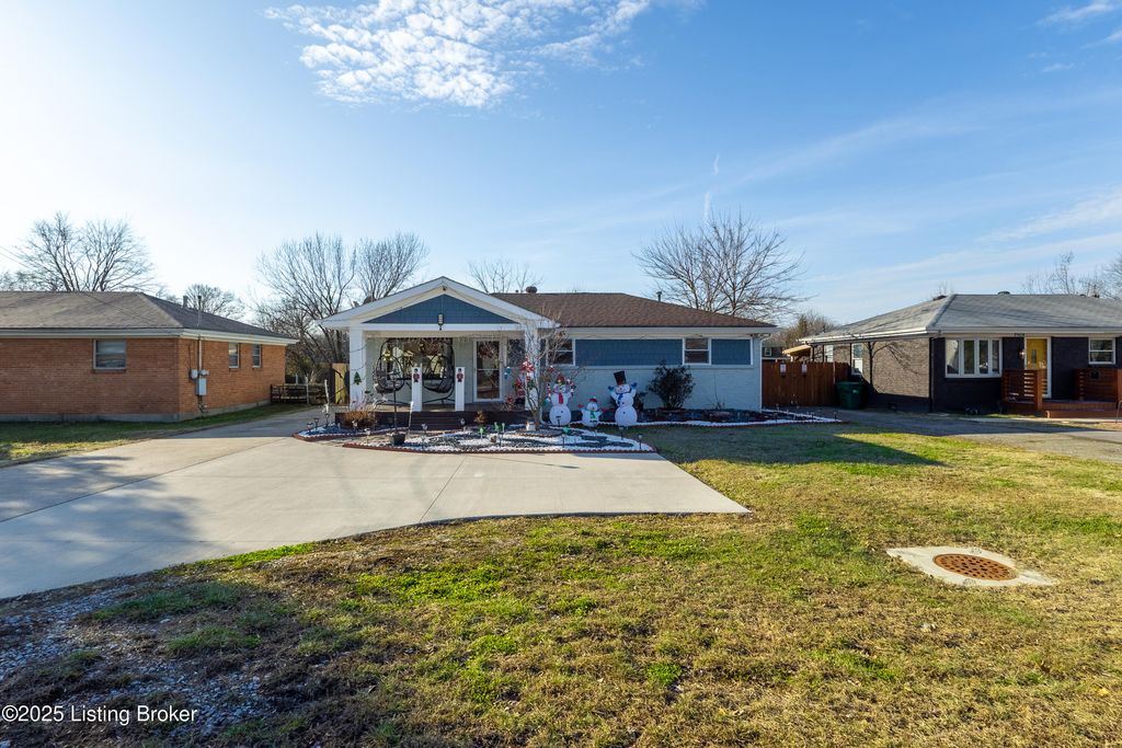 Photo of 8606 Blue Lick Rd, Louisville, KY 40219 (MLS # 1710453)