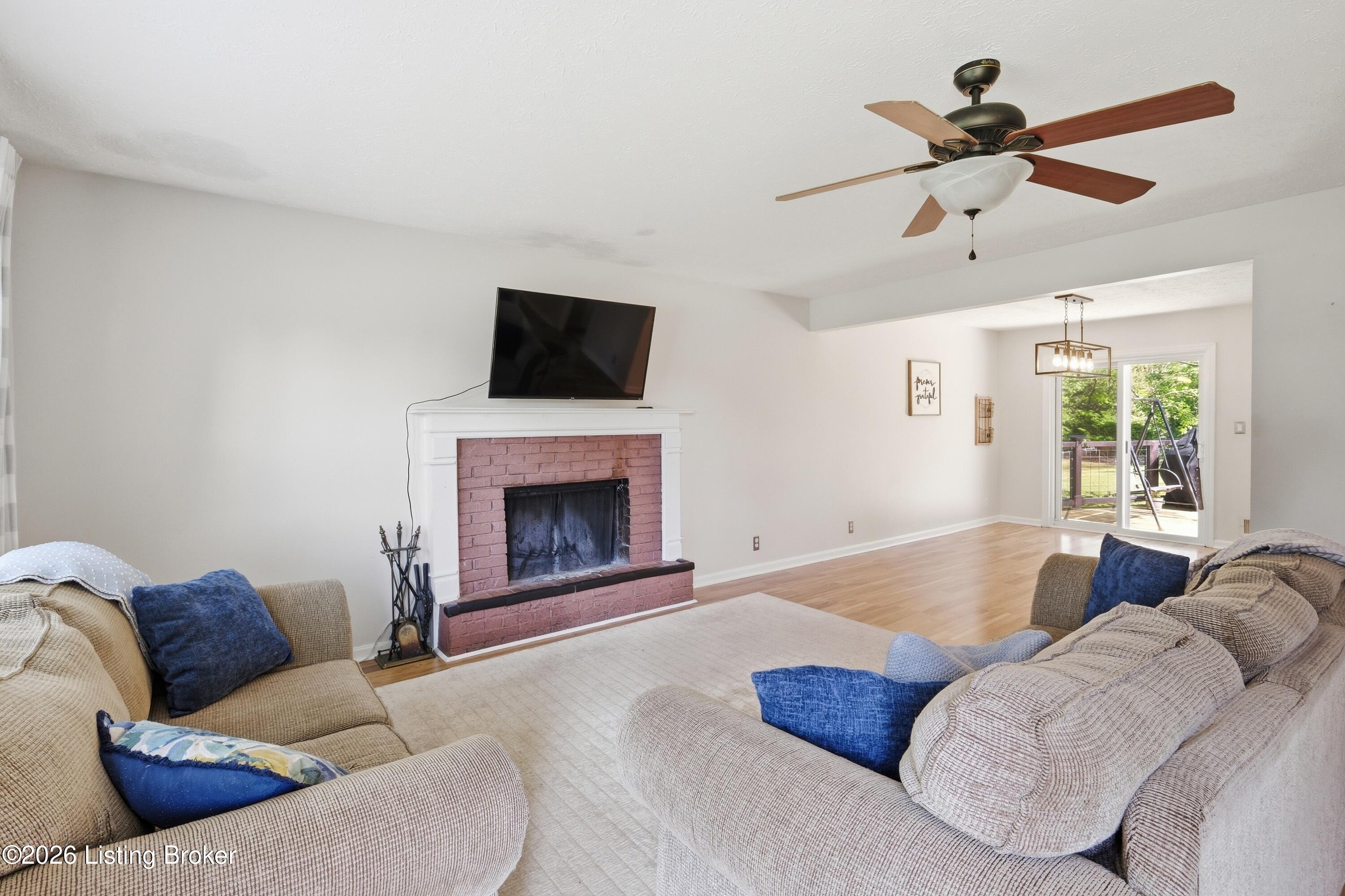 5709 Renada Dr