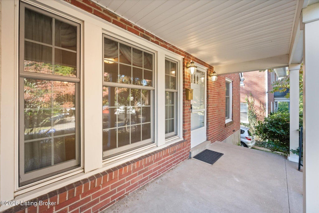 Photo of 2032 Lancashire Ave, Louisville, KY 40205 (MLS # 1732231)