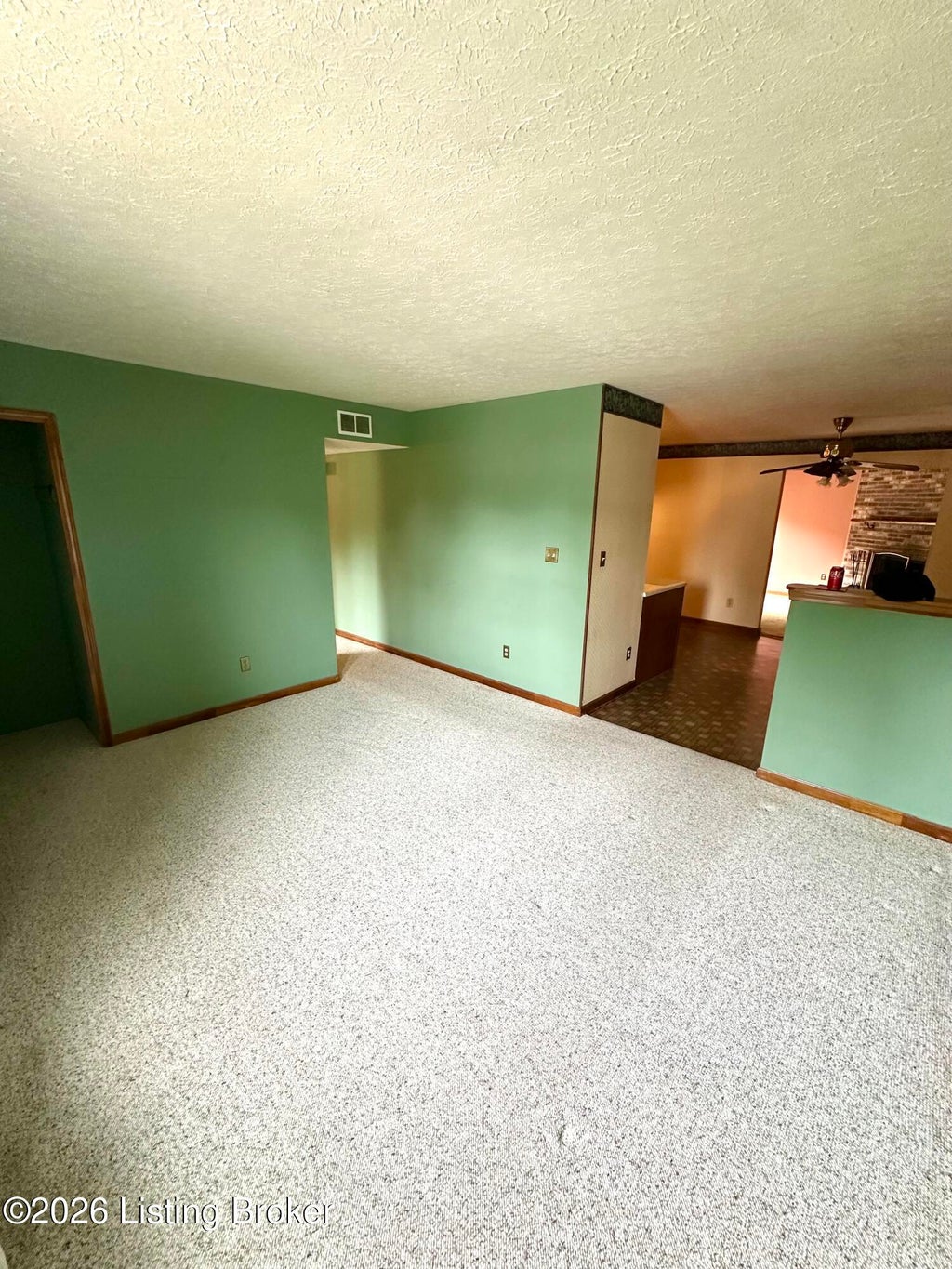 Photo of 10903 Lanette Ct, Louisville, KY 40229 (MLS # 1729669)