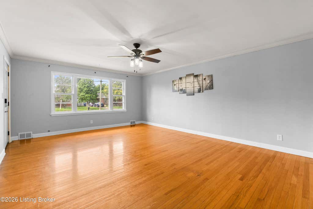 Photo of 2303 Ecton Ln, Louisville, KY 40216 (MLS # 1719206)