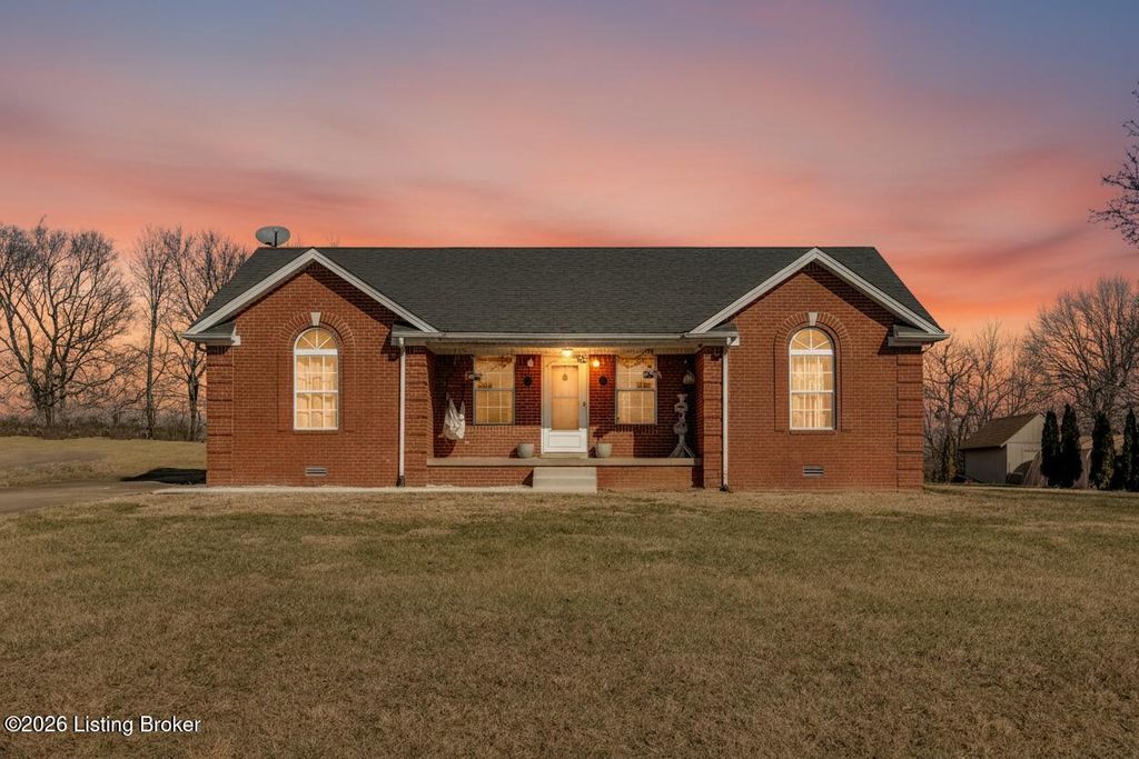 Photo of 112 Sapphire Ct, Bardstown, KY 40004 (MLS # 1708173)