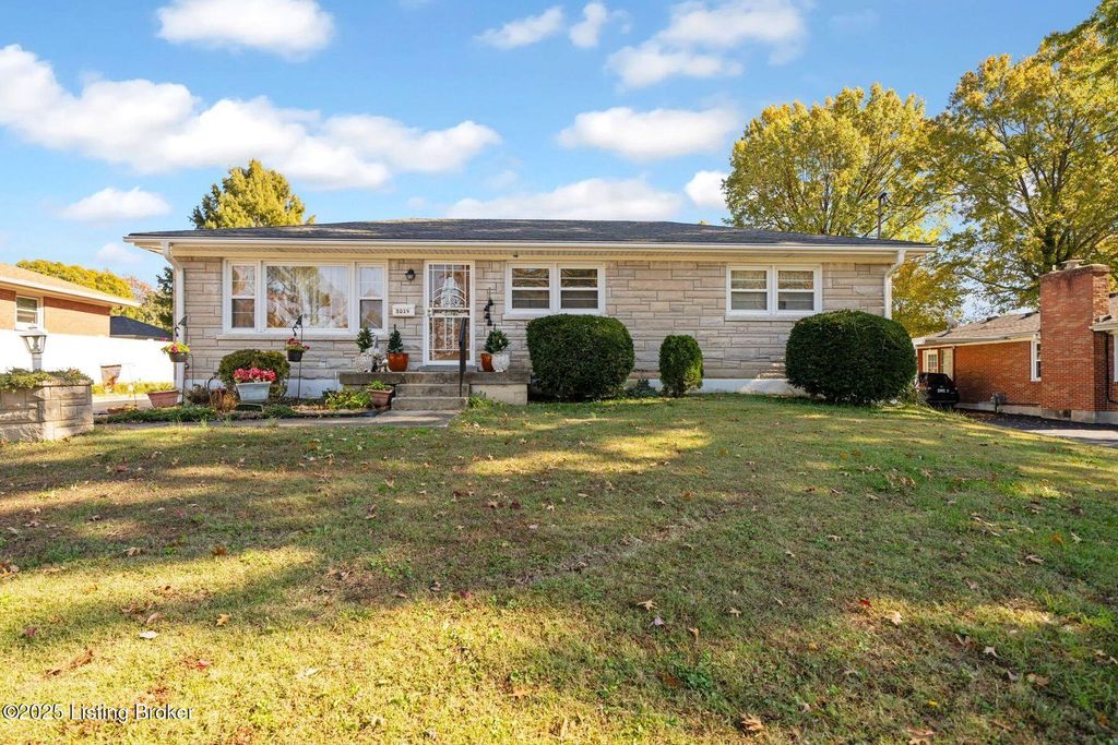 Photo of 3019 Mcmahan Blvd, Louisville, KY 40220 (MLS # 1711159)