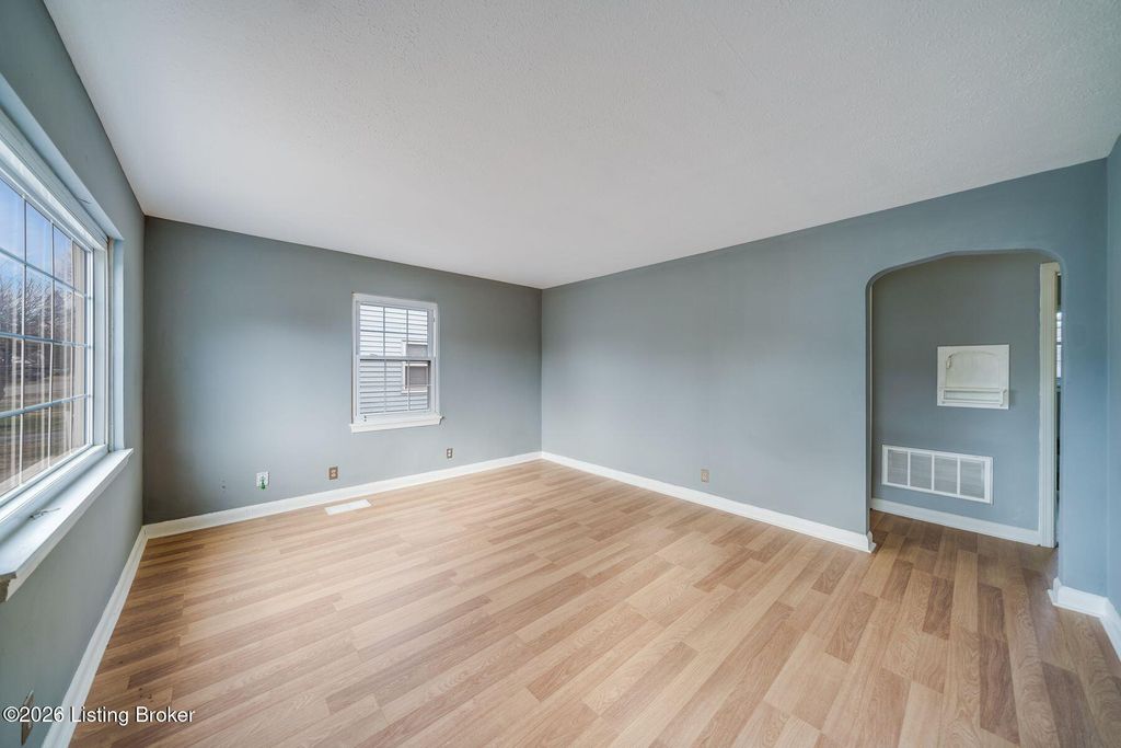 Photo of 517 Harris Pl, Louisville, KY 40222 (MLS # 1707649)