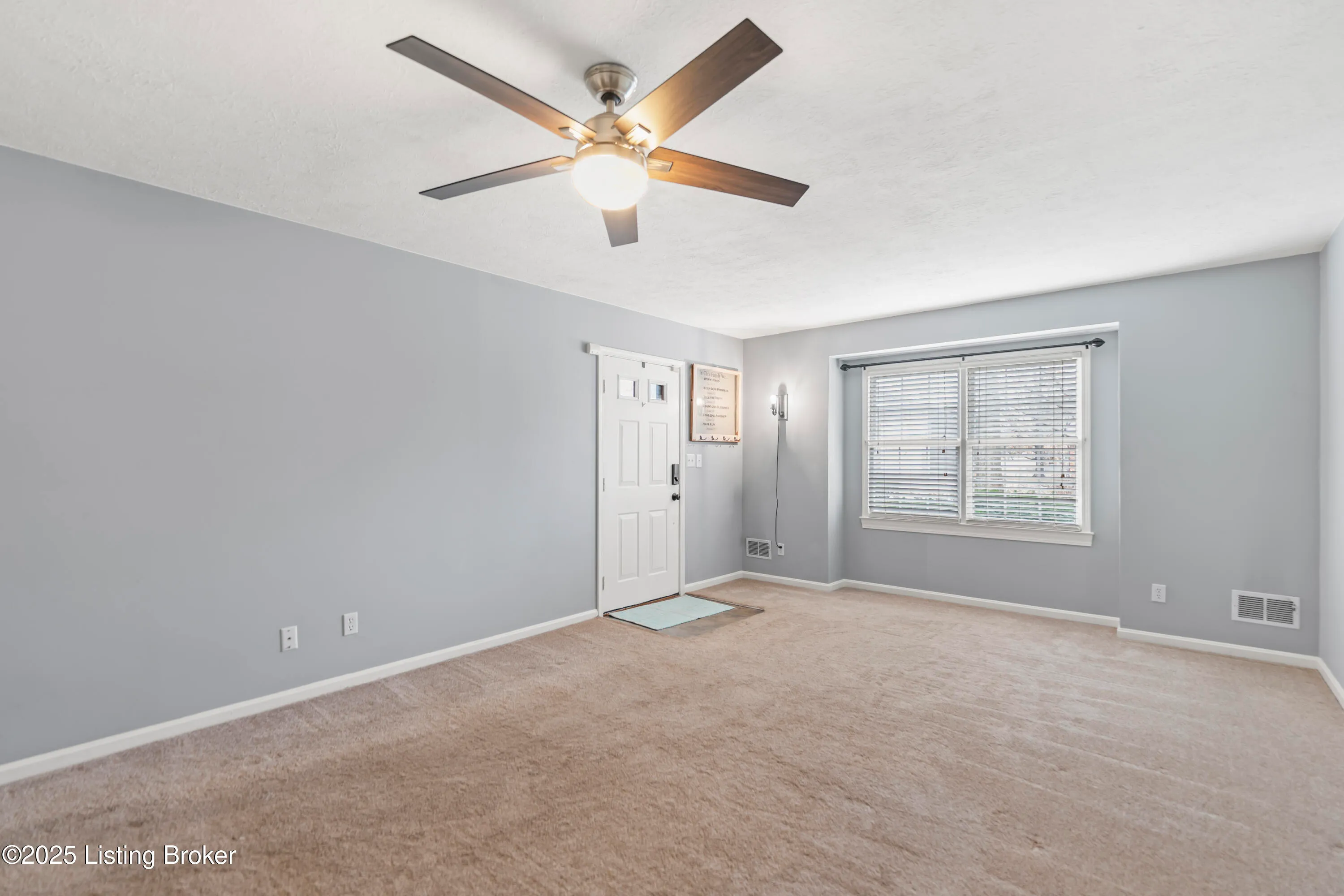 Louisville, Kentucky 40222, United States, 3 Bedrooms Bedrooms, ,2 BathroomsBathrooms,Residential,Active,6863