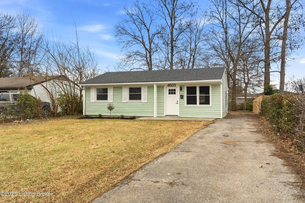 Photo of 4503 Bonita Ct, Louisville, KY 40213 (MLS # 1705492)