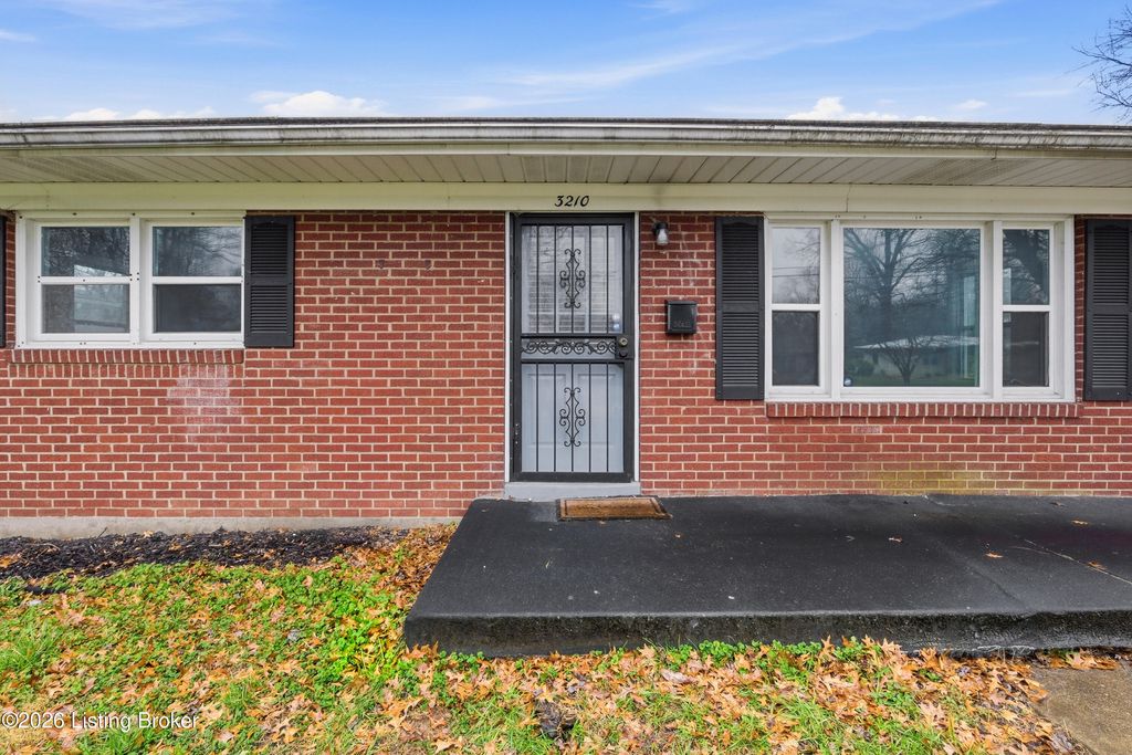 Photo of 3210 Elane Dr, Louisville, KY 40216 (MLS # 1711622)
