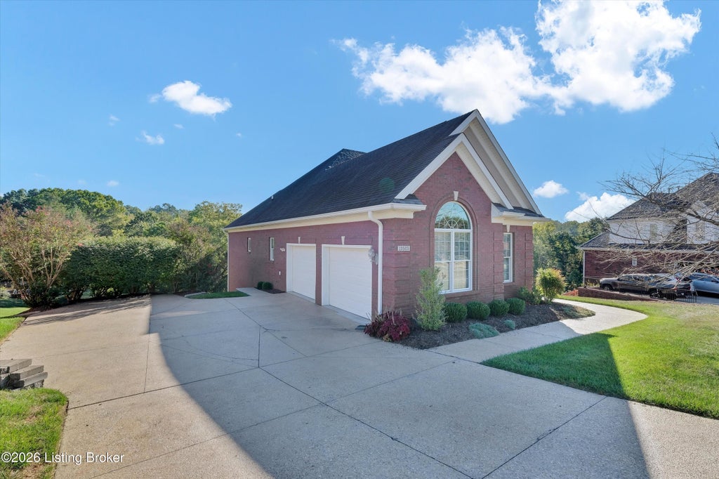 Photo of 12523 Valley Pine Dr, Louisville, KY 40299 (MLS # 1730750)
