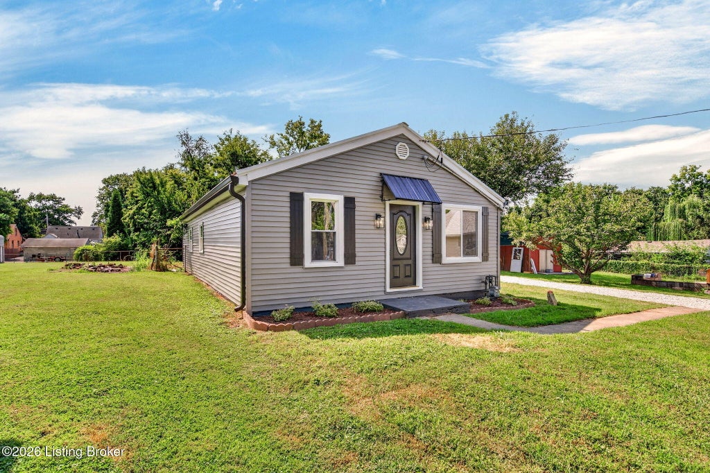 Photo of 1268 Springdale Dr, Louisville, KY 40213 (MLS # 1727888)