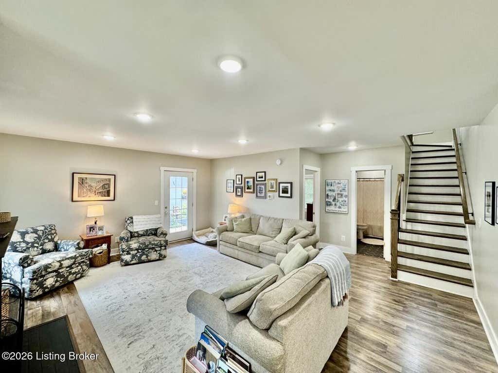 Photo of 204 E Virginia Ave, Springfield, KY 40069 (MLS # 1721877)