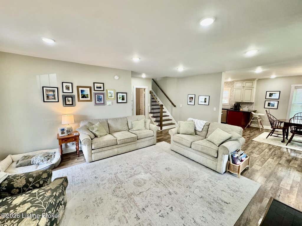 Photo of 204 E Virginia Ave, Springfield, KY 40069 (MLS # 1721877)